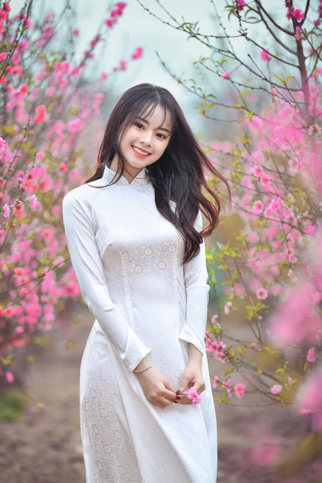 Có niềm đam mêm với chụp ảnh, Hà đã thực hiện khá nhiều bộ ảnh để đời và luôn nhận được lời khen từ dân mạng.