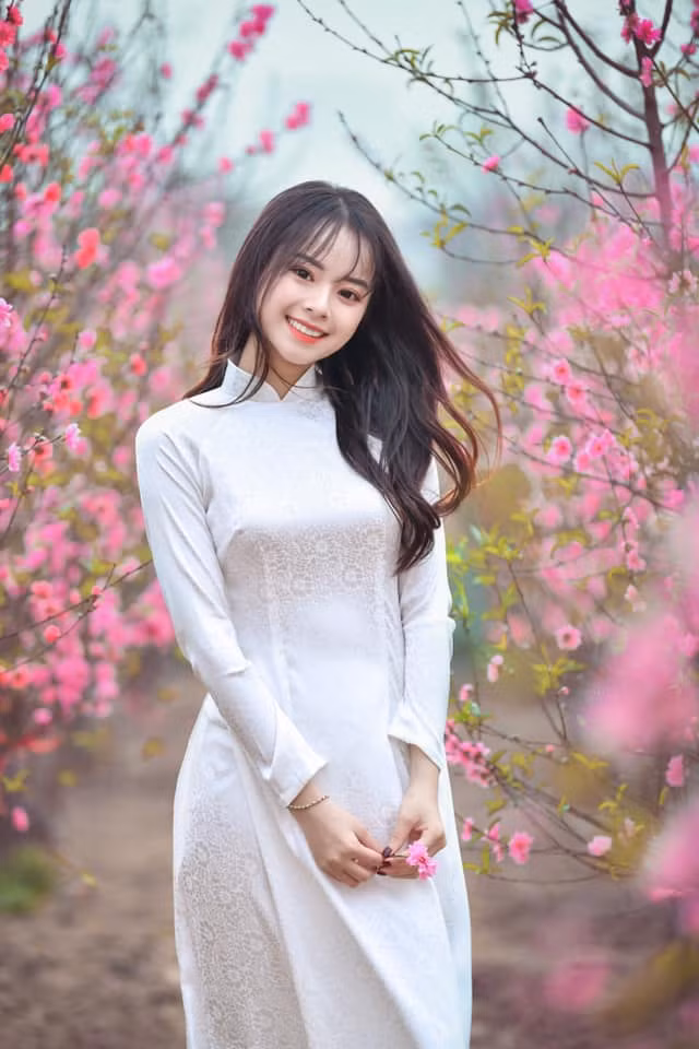 Có niềm đam mêm với chụp ảnh, Hà đã thực hiện khá nhiều bộ ảnh để đời và luôn nhận được lời khen từ dân mạng.