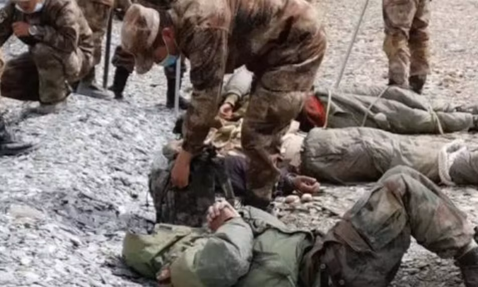 Bac Kinh noi gi khi vu khi hang nang duoc dieu den bien gioi Trung - An