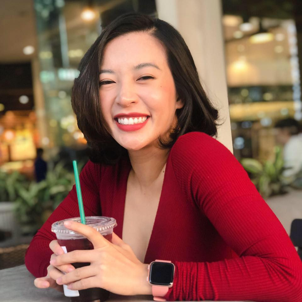 Thời gian gần đây, HLV gym còn lấn sân sang lĩnh vực làm vlog. Bên cạnh những chia sẻ về cuộc sống bình thường, Hana Giang Anh còn "dạy" cách hôn, kinh nghiệm phòng the,...