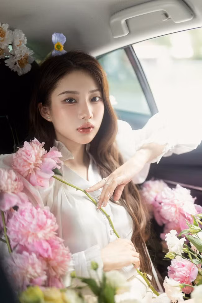 Vì lĩnh vực cô nàng chọn để làm nội dung khá đặc thù, vì vậy trước khi lên bất cứ nội dung gì, cô đều tìm hiểu kĩ các khía cạnh để tránh xảy ra vấn đề không đáng có.