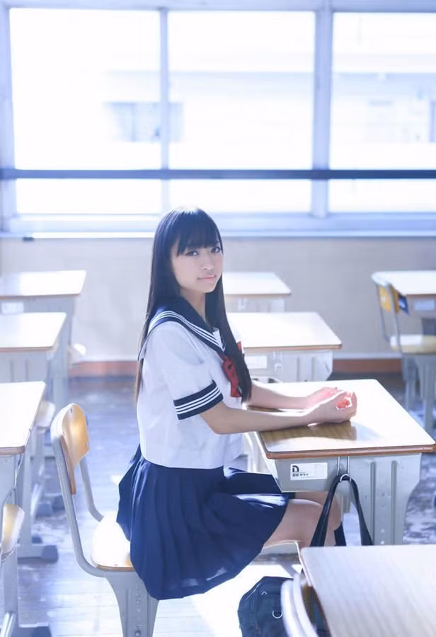 Cư dân mạng Nhật Bản đang hết lời khen ngợi nữ sinh 17 tuổi này.