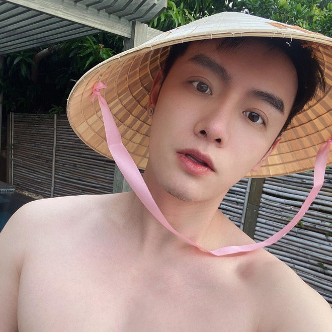 Thế nhưng ảo tới mức lấy ảnh người khác để mạo danh đi thả thính khắp nơi rồi bị phát hiện vẫn cố cãi như sự việc dưới đây thì đúng là chỉ có 1-0-2.