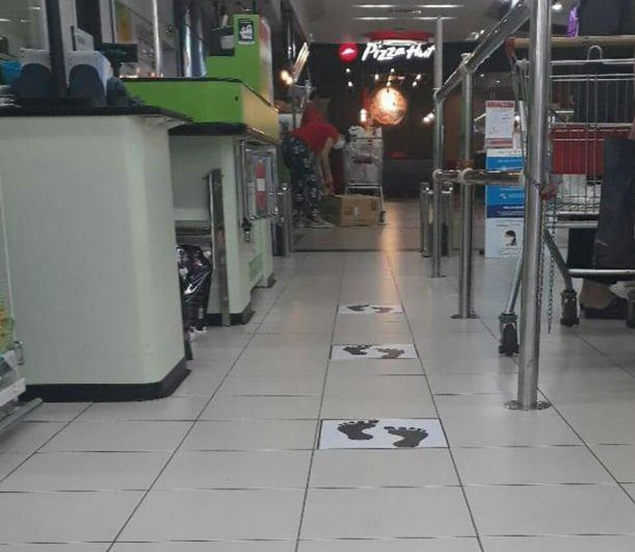 Giữ khoảng cách vào lúc này là rất cần thiết nhé mọi người ơi! Title được báo Điện tử Kiến Thức biên tập.