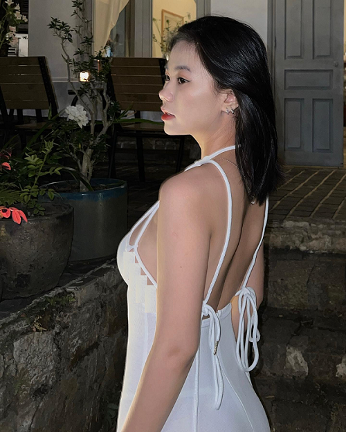 Chủ nhân của kênh TikTok viral khắp cõi mạng với những clip bắt trend "mặn mòi" lại tự lên ý tưởng cho toàn bộ nội dung của mình.