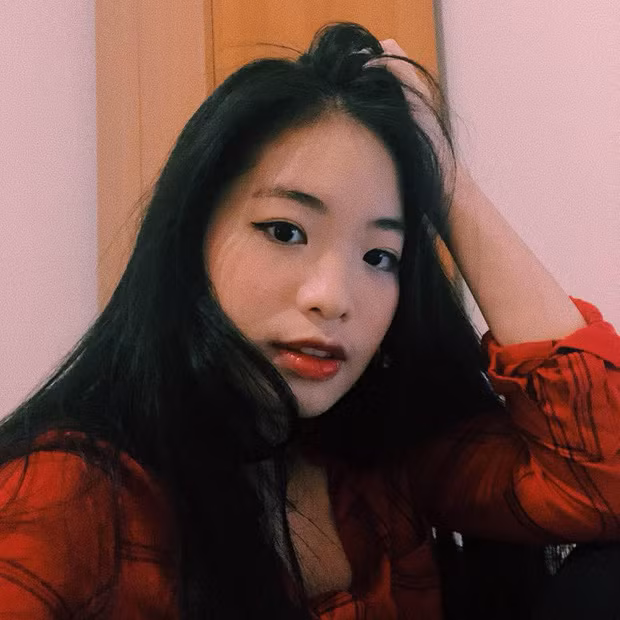 Bên cạnh âm nhạc, Thu Cầm cũng rất thích nấu ăn. Thời gian còn ở Việt Nam, khi bố mẹ đi vắng, chính cô là người nấu ăn và chăm em trai Mạnh Cầm.