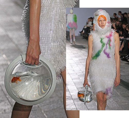 Chiếc túi bể cá dành cho những ai yêu thích cá cảnh. Ảnh: Zing.vn.