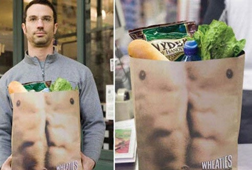 Chẳng cần ăn uống lành mạnh theo chế độ, các chàng trai vẫn dễ dàng sở hữu “6 múi”. Ảnh: Zing.vn.