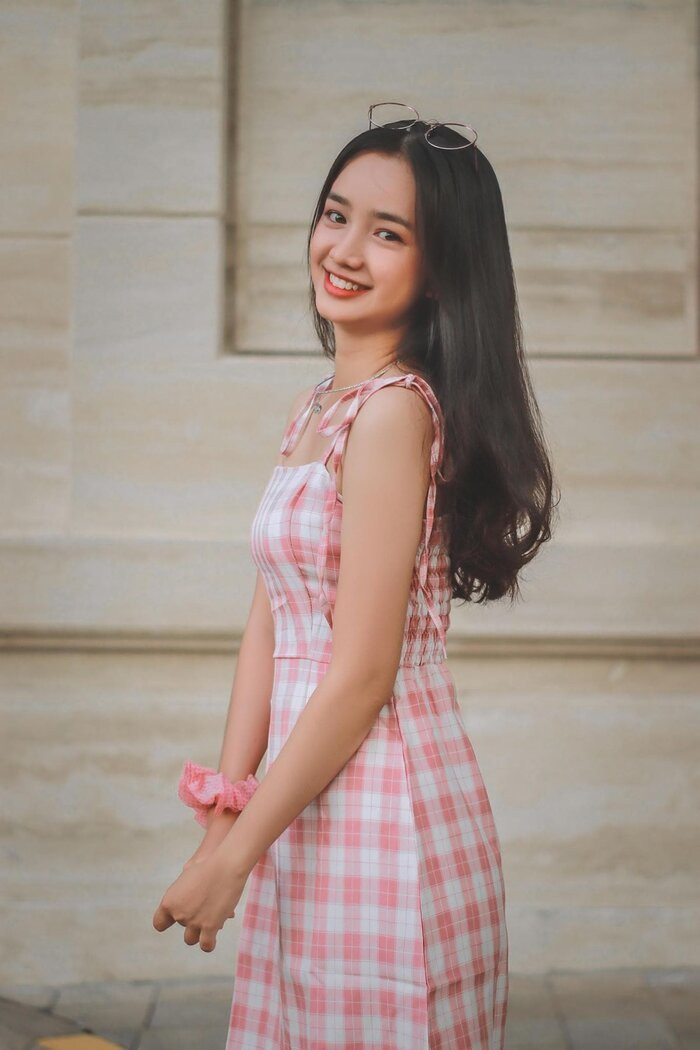 Cô bạn này có tên là Nguyễn Thị Ánh Nguyệt, hiện là sinh viên năm 3 tại trường Đại học Tôn Đức Thắng, ngành Công tác xã hội.