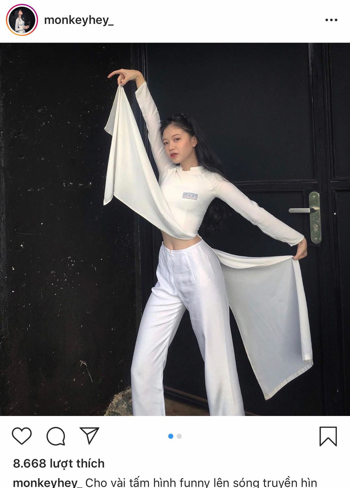 Nguyễn Thị Trà Giang (Buôn Ma Thuật) là nữ sinh hot trên MXH, được CĐM chú ý sau khi đăng tải những tấm ảnh biến tấu áo dài thành áo bà ba "trong 1 nốt nhạc".