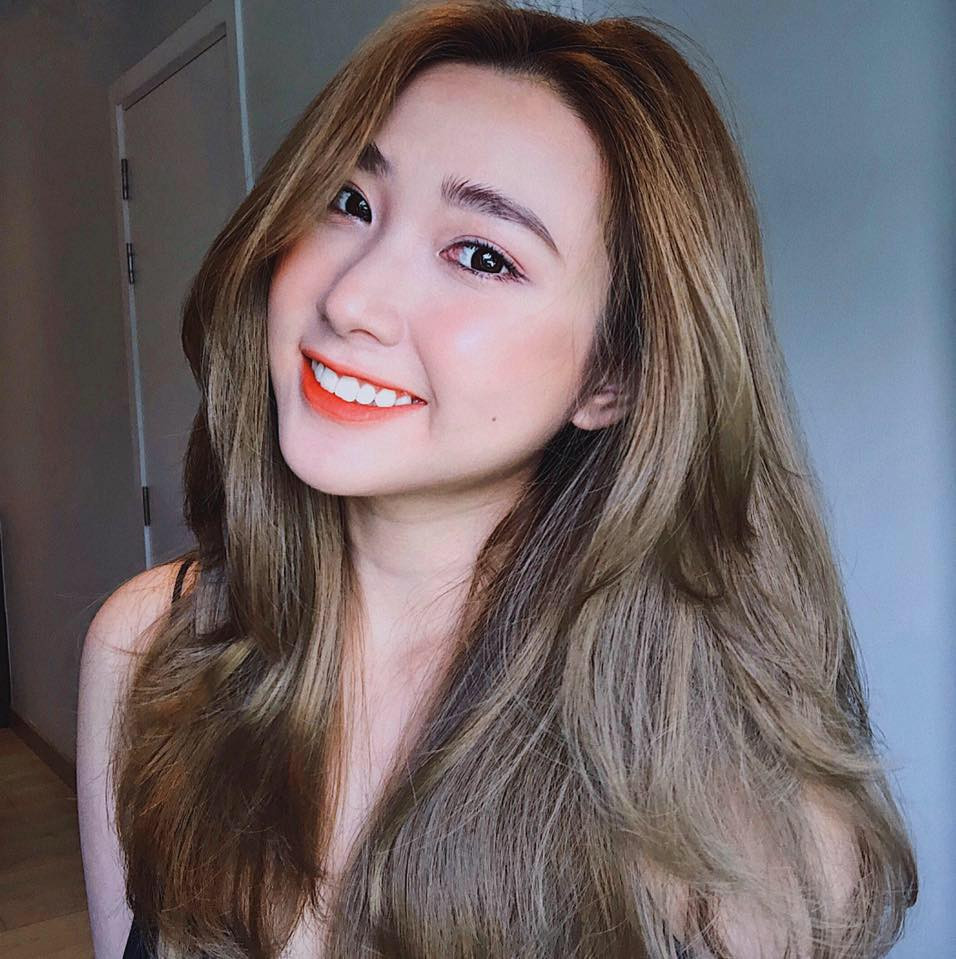 Thanh Mèo bắt đầu được nhiều người chú ý khi khi công khai hẹn hò với thủ môn Bùi Tiến Dũng. Nhưng thời gian qua, thông tin hot girl Sài Gòn và chàng thủ môn quốc dân chia tay gây chú ý nhiều người. 