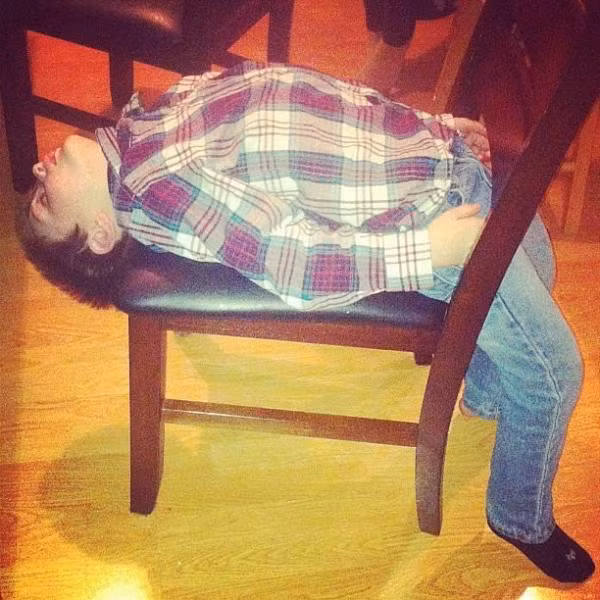 Ai nói cần giường để ngủ?