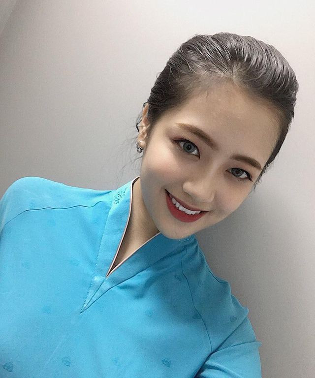 Thế nhưng, Khánh Linh đã luôn tự an ủi bản thân vượt qua tất cả, cô cũng may mắn khi nhận được sự quan tâm, giúp đỡ từ những người xung quanh.