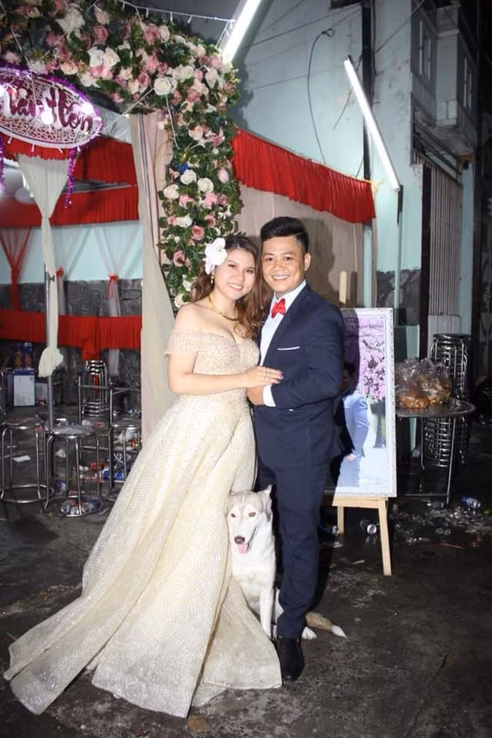 Thêm một vài khoảnh khắc thú cưng trở thành tâm điểm của bức ảnh.