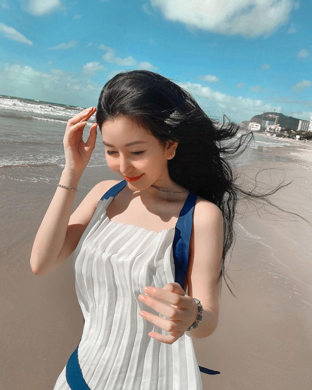 Độ nổi tiếng của Trân trước đây được thể hiện khi cô liên tục xuất hiện trên diễn đàn trai xinh gái đẹp, bức ảnh cô nàng đăng tải vu vơ trên Facebook nhận được nhiều sự chú ý vì vòng 1 có phần đẫy đà hơn bạn bè cùng trang lứa.