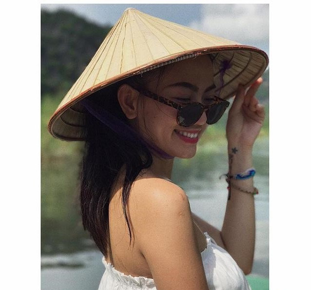 Chính lời xin lỗi kèm theo từ "vài đồng bạc lẻ" của Cococheoli bị dân mạng cảm thấy khó chịu. Họ cho rằng, thái độ của cô nàng là coi thường đồng tiền của người khác làm ra.