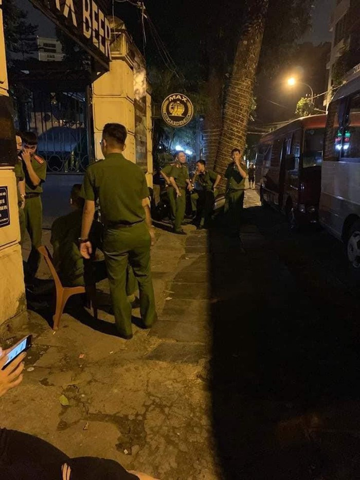 Mới đây, lực lượng công an bất ngờ đột kích Star3 Club trên đường Phó Đức Chính, phường Trúc Bạch, quận Ba Đình, TP. Hà Nội và rạng sáng ngày hôm nay, 23/10..