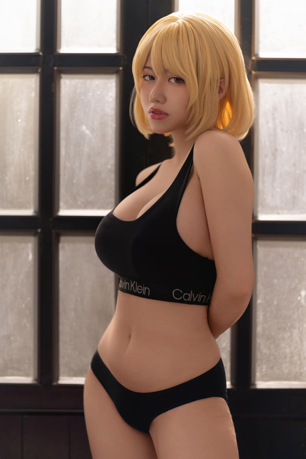 Nhiều tấm hình của cô nàng khiến nhiều người nhầm tưởng là sản phẩm của công nghệ trí tuệ nhân tạo AI.