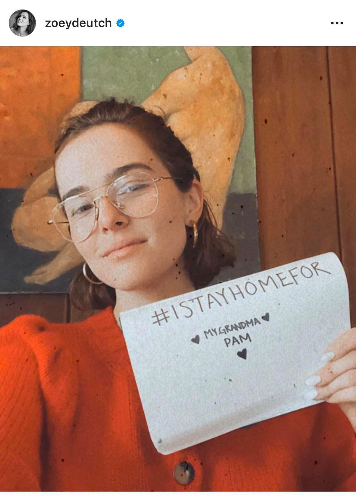 Thông điệp về hành động ở nhà vì người thân và xã hội sẽ được viết tay 100% để thể hiện sự chân thành của người tham gia.