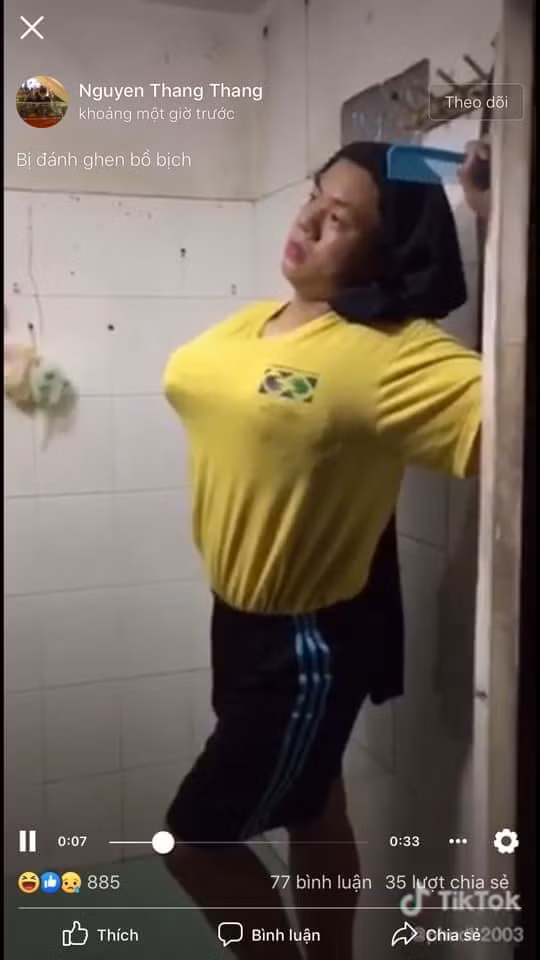 Nhìn thế này chắc phải "khẩu vị mặn" lắm mới nuốt trôi "tuesday" này.