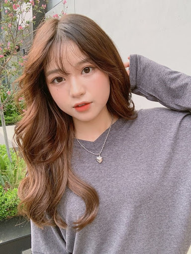 Thế nhưng, Quang Hải một mực lên tiếng phủ nhận mối quan hệ này, cho biết anh độc thân và chỉ tập trung vào sự nghiệp sân cỏ.