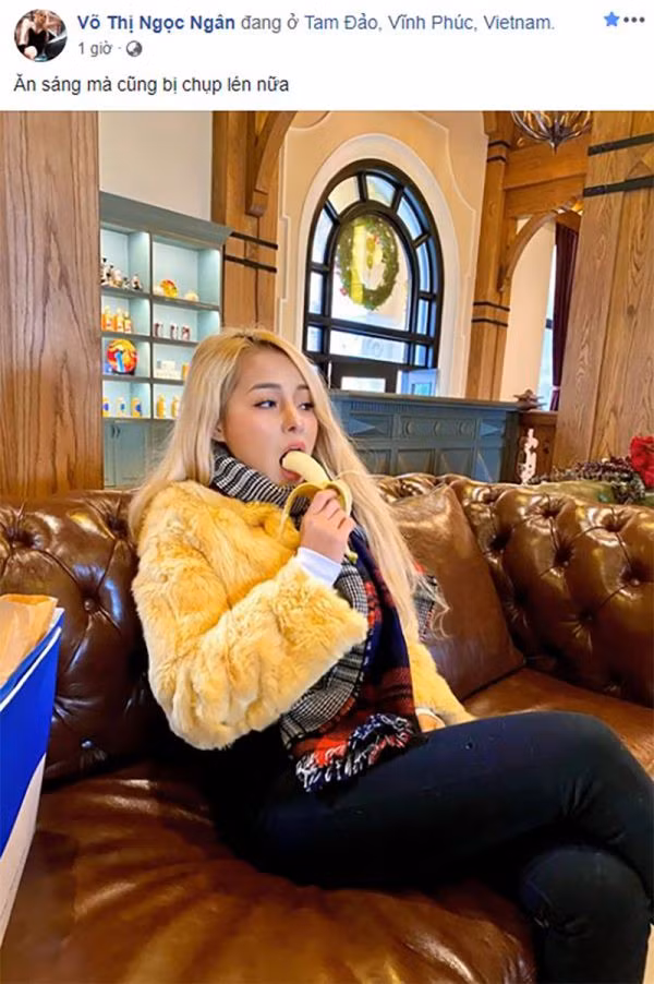 Chẳng kém gì bạn trai, Ngân 98 là hot girl tai tiếng bậc nhất trên mạng xã hội. Cuối năm 2019, cô nàng từng bị lộ clip nóng và nhanh chóng xác nhận, cho biết đó là sở thích riêng.