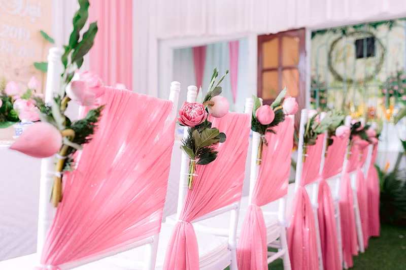 Được biết, đám cưới Đắk Lắk đặc biệt này là của chú rể Trần Đại (SN 1988) và cô dâu Kim Quý (SN 1998) diễn ra vào ngày 6/11 vừa qua.