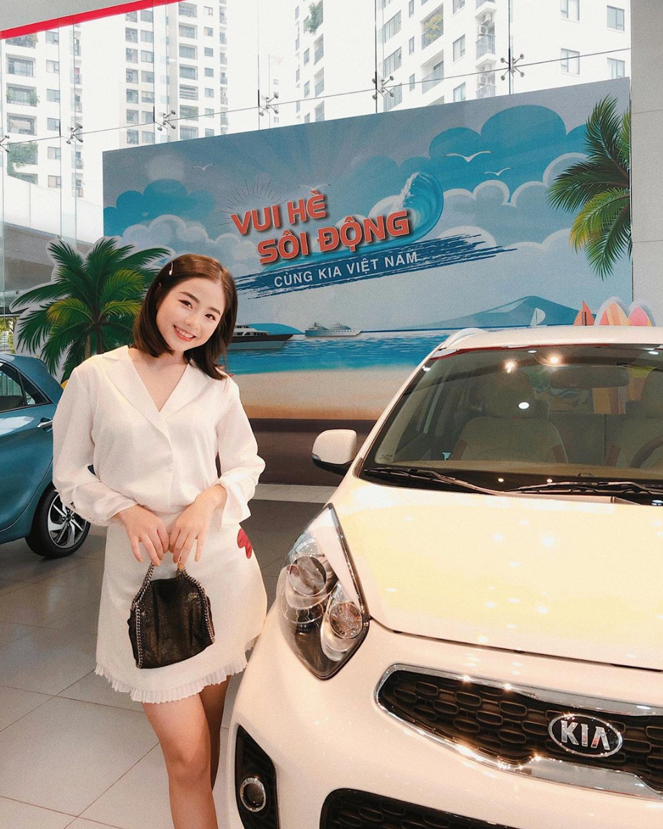 Ba Duy và Nam Thương thậm chí đã tậu được xế hộp trước khi về chung một nhà.