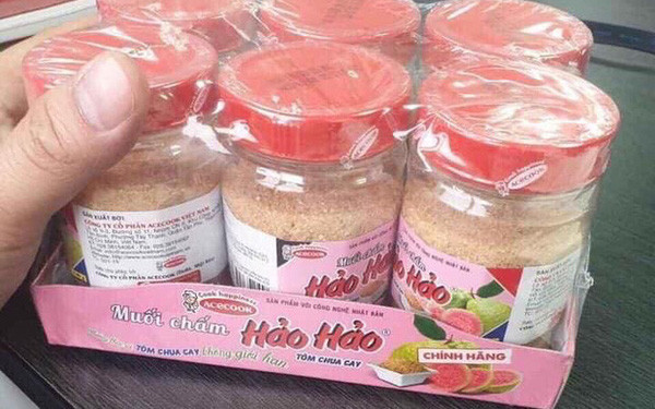 Nhiều hình ảnh lọ muối chấm Hảo Hảo hàng auth cũng được chia sẻ trên mạng xã hội khiến nhiều người vô cùng phấn khích.