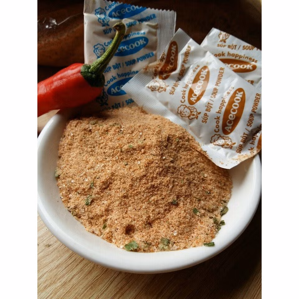  Muối Hảo Hảo là một loại gia vị được rất nhiều người yêu thích vì vị chua ngọt, dễ ăn của nó. Không chỉ dùng để nấu mì, gói muối này còn cực "đa năng" khi được sử dụng để chấm hoa quả, chấm thịt luộc,... Chính bởi vậy mà khi muốn ăn, nhiều người phải để dành từng gói một, thậm chí chỉ ăn muối chứ không dùng vắt mì.