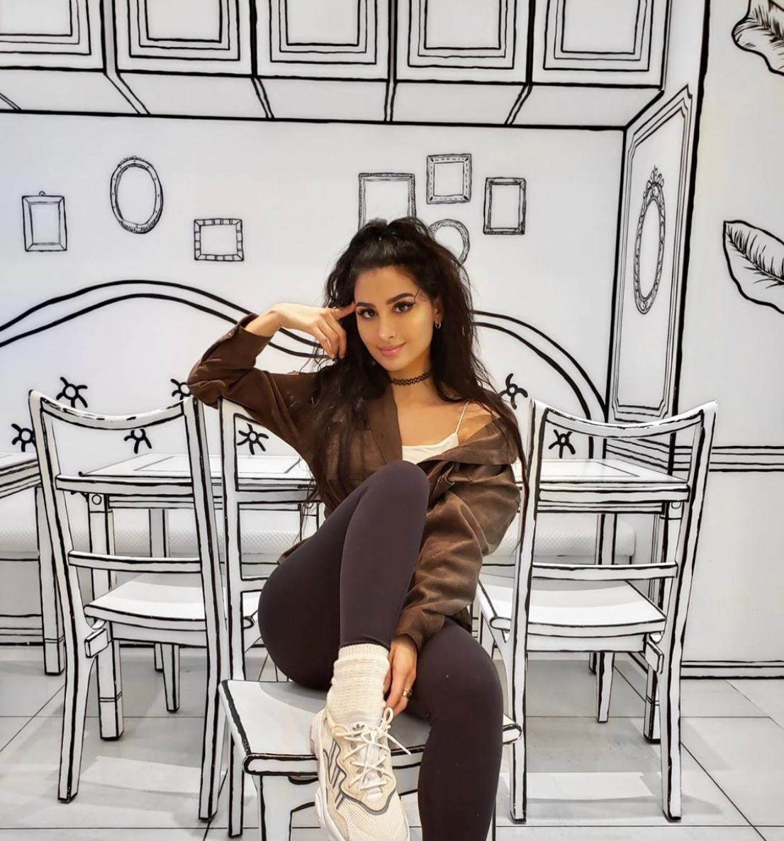 Nhiều người cho biết việc họ lựa chọn theo dõi SSSniperWolf hoàn toàn không phải khả năng chơi game mà là do nhan sắc cực kỳ thu hút của cô nàng.