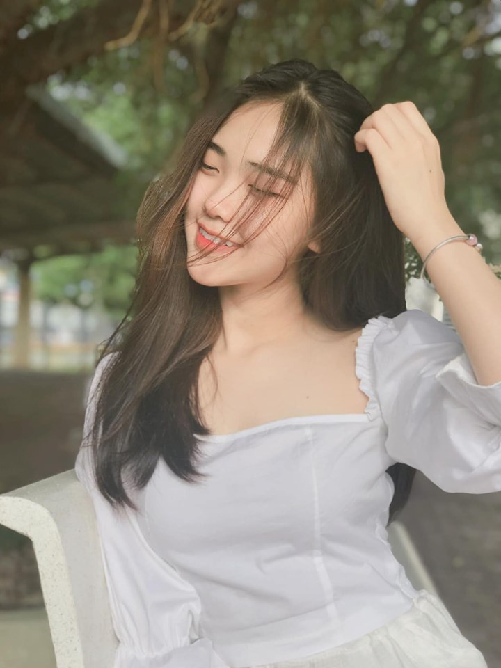 Hot girl quân sự này chia sẻ đã có người yêu và mơ ước trở thành hướng dẫn viên chuyên nghiệp trong tương lai.