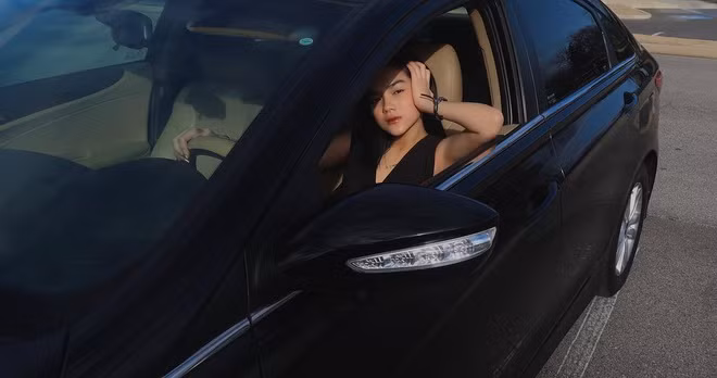 Hiện tại, Rich Kids đang thành công với việc làm vlogger. Những clip cô nàng chia sẻ về cuộc sống thường ngày, làm đẹp được rất nhiều người yêu mến.