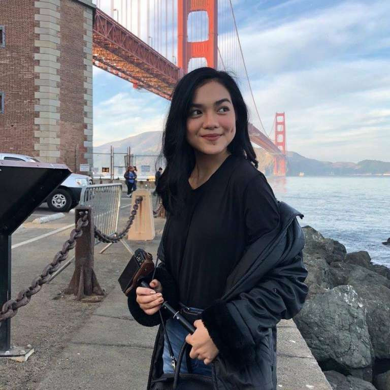 Với lợi thế về ngoại hình nên Mika nhận được nhiều lời mờ làm gương mặt đại diện, chụp mẫu từ các hãng mỹ phẩm, thương hiệu thời trang cho giới trẻ.