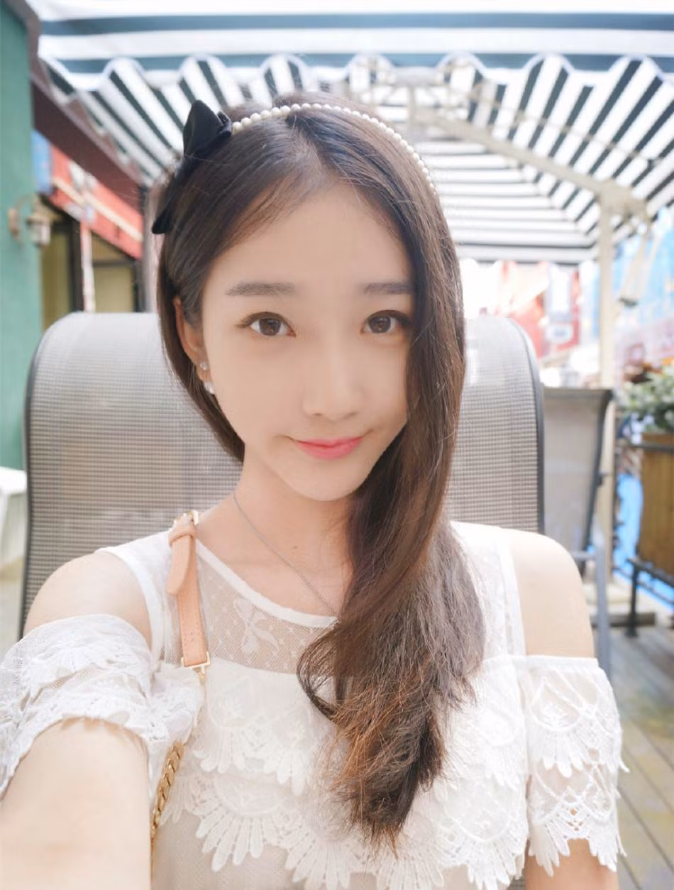 Cô nàng được mệnh danh là "nữ thần đại học Tứ Xuyên".