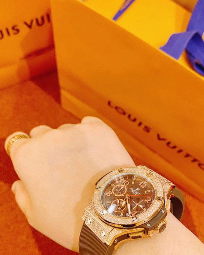 Con gai Duong “Nhue” bi dan mang dao xoi cuoc song chuan rich kid-Hinh-4