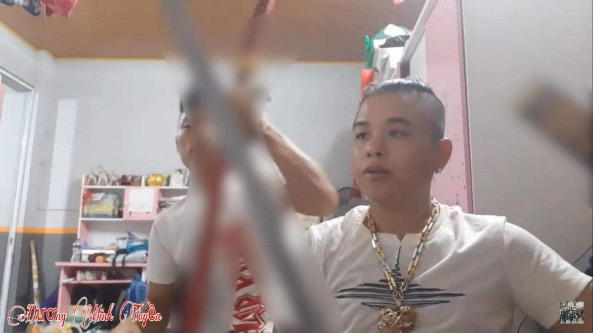 Sự ngông nghênh của Dương Minh Tuyền ngày một thái quá khiến không ít người cảm thấy nóng mắt và đưa ra ý kiến nên tiếp tục cách ly nhân vật này khỏi thế giới mạng.