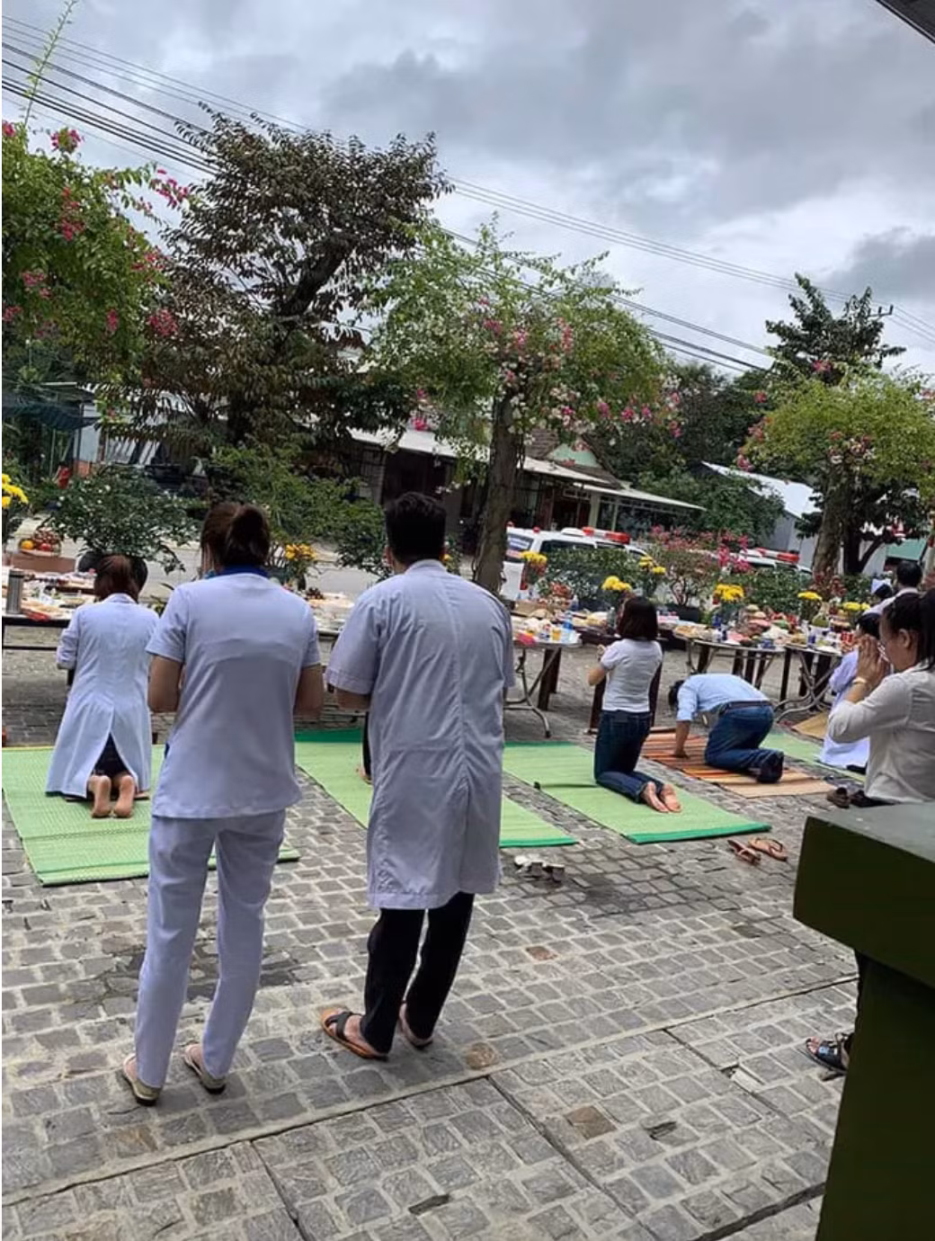 Quang Nam: Lanh dao benh vien noi ve viec cung bai 12 mam co-Hinh-2