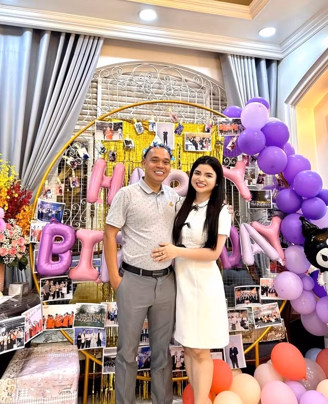 Chàng thanh niên nghèo khó có sự hỗ trợ của bạn gái, không ngừng nỗ lực vươn lên.