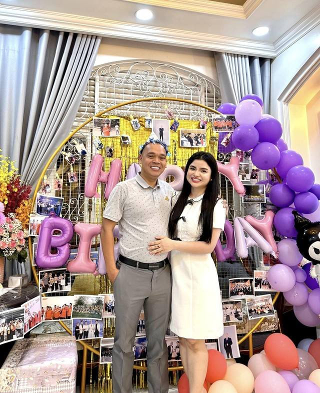 Được biết, Bình sinh trưởng trong một gia đình nghèo khó, nợ nần, lên lớp 4 anh đã phải vừa đi bán vé số chắt chiu để trang trải cuộc sống.