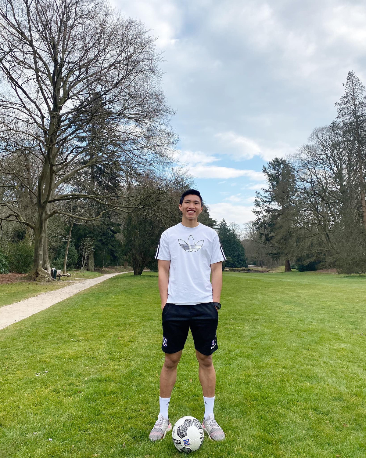 Với những bất lợi rõ ràng thì Văn Hậu có lẽ nên chuẩn bị tâm lý quay trở lại thi đấu cho CLB Hà Nội, nơi mà anh được trọng dụng nhiều hơn. Đây hoàn toàn có thể là con đường tốt hơn cho tương lai của cầu thủ quê Thái Bình.