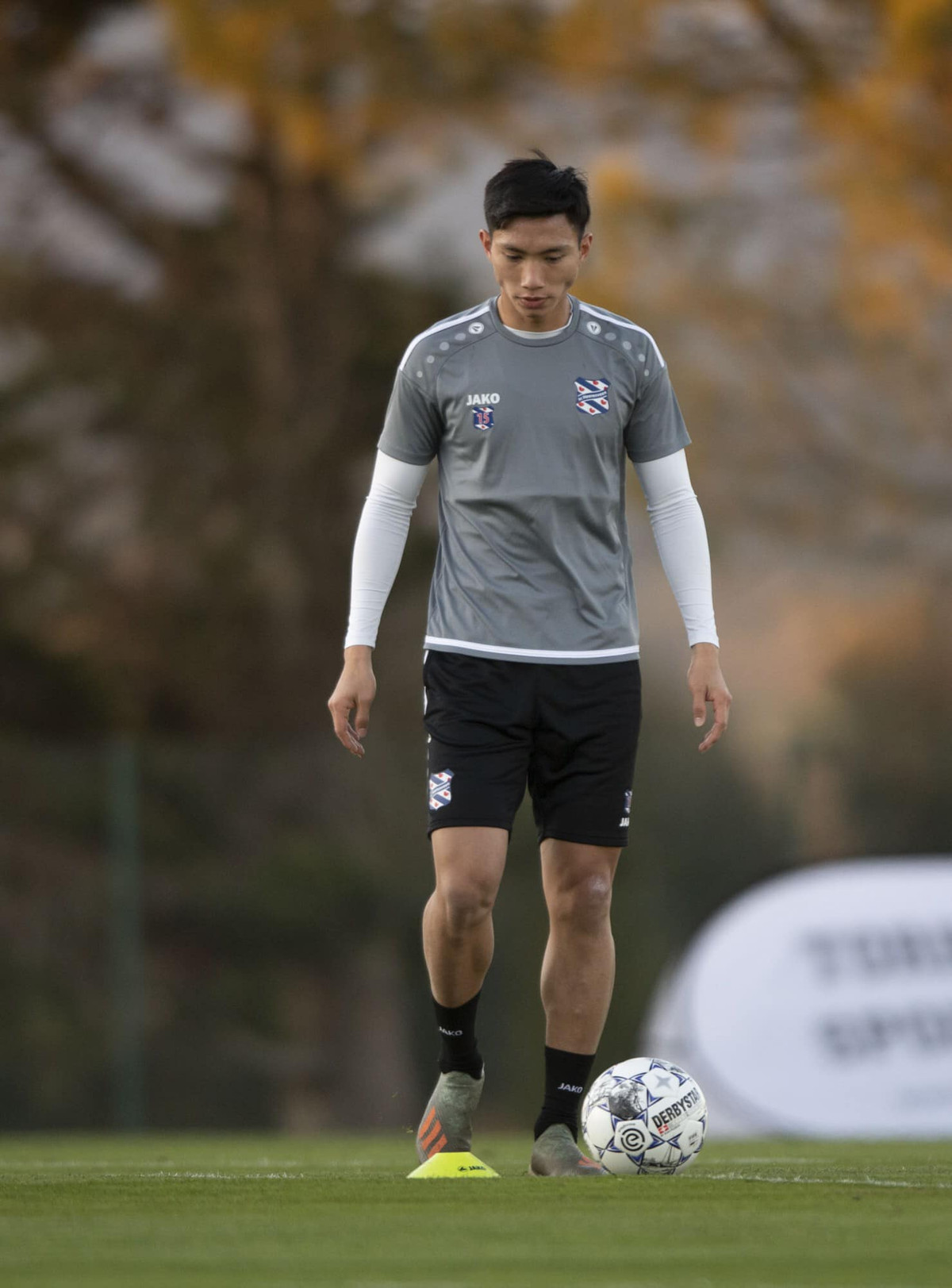 Vậy là với khuyến nghị này, Đoàn Văn Hậu sẽ có thêm vài tháng để chứng minh năng lực của mình với CLB bóng đá Hà Lan trước khi ban lãnh đạo Heerenveen quyết định có tái ký hợp đồng với anh hay không.