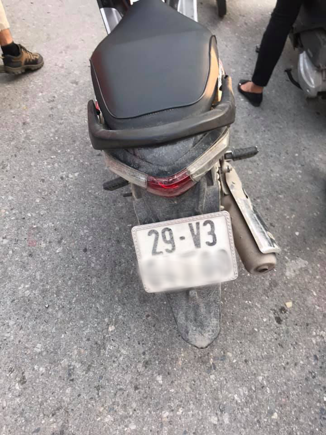 Khong duoc nhuong duong, tai xe Grab hanh xu gay phan no-Hinh-4