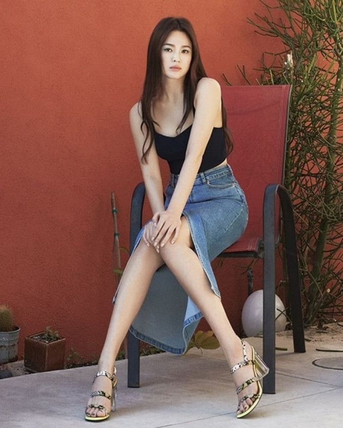 Cô không ngừng nhận được nhiều lời khen ngợi về gương mặt trẻ trung ở tuổi gần 40 và khí chất cuốn hút.