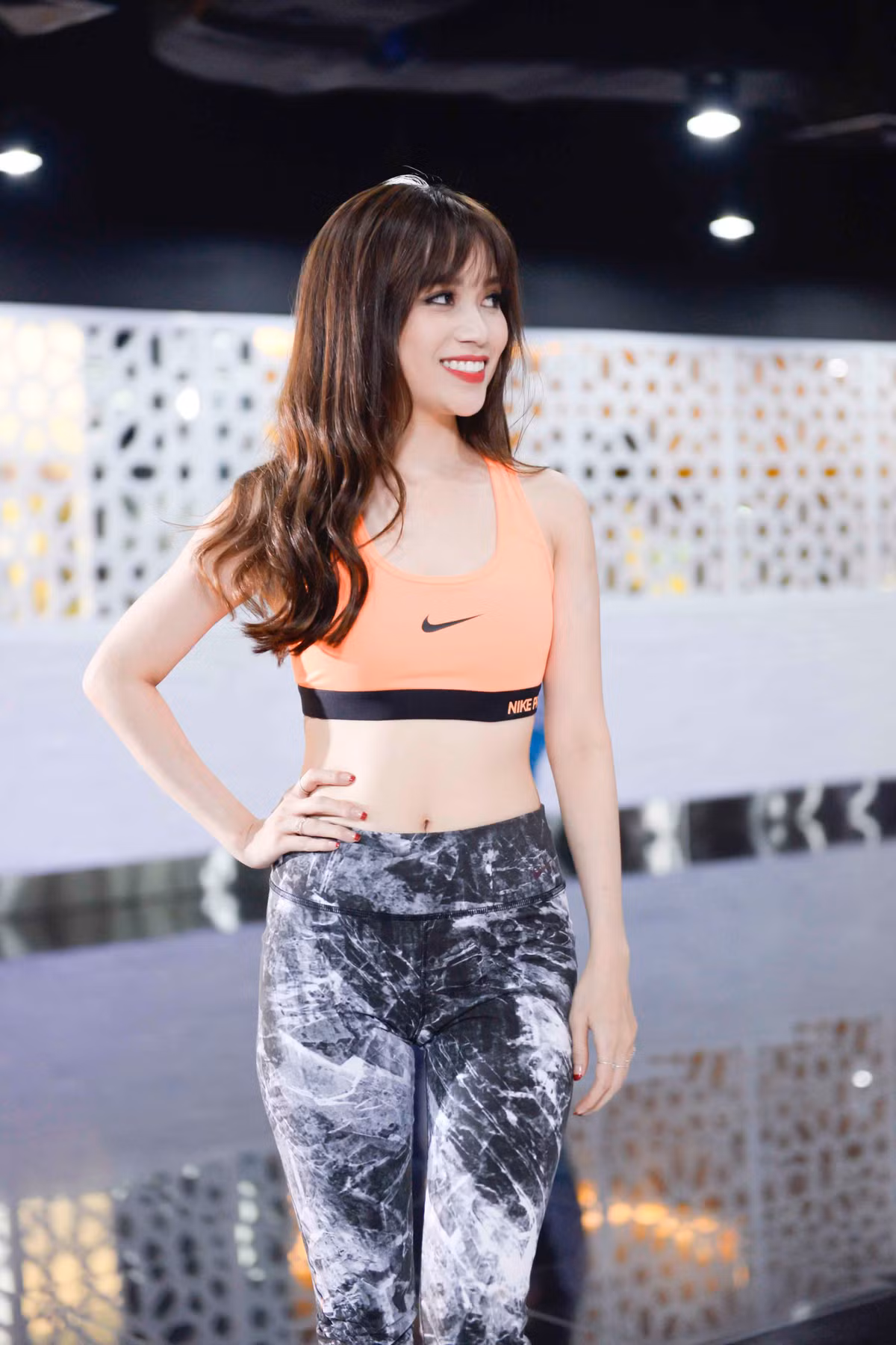 Sĩ Thanh theo đuổi phong cách quyến rũ, gợi cảm ngay từ những ngày mới bước chân vào showbiz.