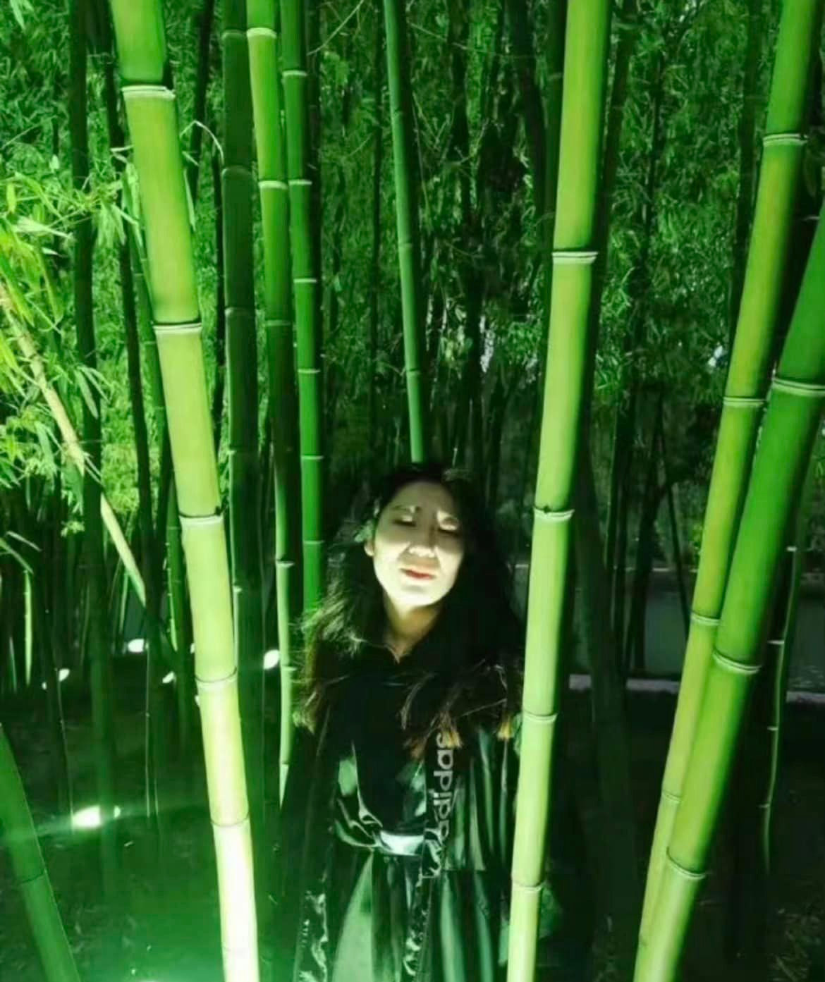 Không biết khi xem lại tấm hình này thì tâm trạng bạn nữ sẽ thấy như thế nào.