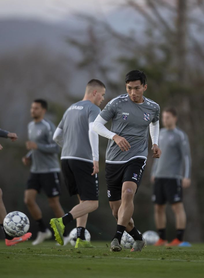 Thế nhưng, việc không có sự phục vụ của Đoàn Văn Hậu lại là mất mát vô cùng lớn của đội tuyển U23 Việt Nam. Do đã hội quân để tham dự SEA Games 30 nên lần này, CLB SC Heerenveen không nhả quân vì nếu để nam cầu thủ sinh năm 1999 về nước quá nhiều sẽ ảnh hưởng trực tiếp đến tương lai của Văn Hậu tại Hà Lan.