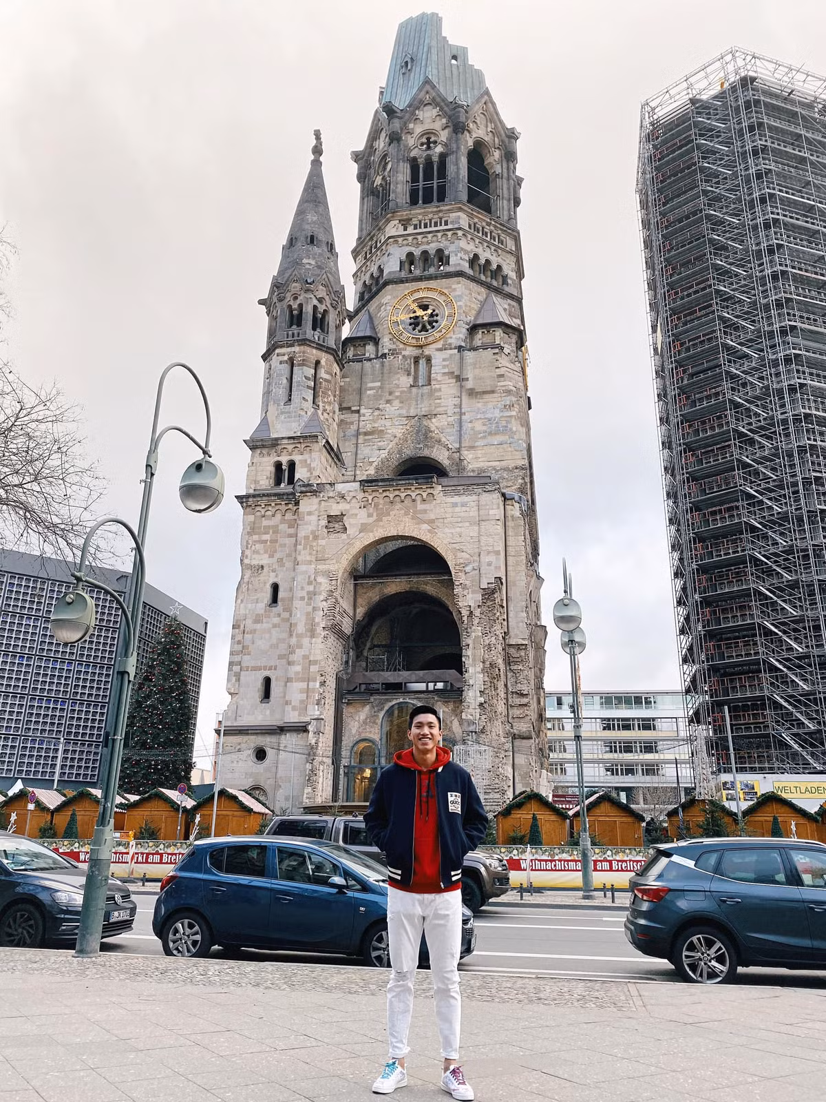 Tại Heerenveen, hậu vệ trái của tuyển Việt Nam mới có 4 phút ra sân ở cúp quốc gia Hà Lan và nhanh chóng phải nhận thẻ vàng. Văn Hậu được kỳ vọng sẽ được trao nhiều cơ hội hơn tại đây. Thế nhưng báo chí Hà Lan nhận định rằng, anh chàng không đủ giỏi để có thể khẳng định tên tuổi tại Châu Âu.