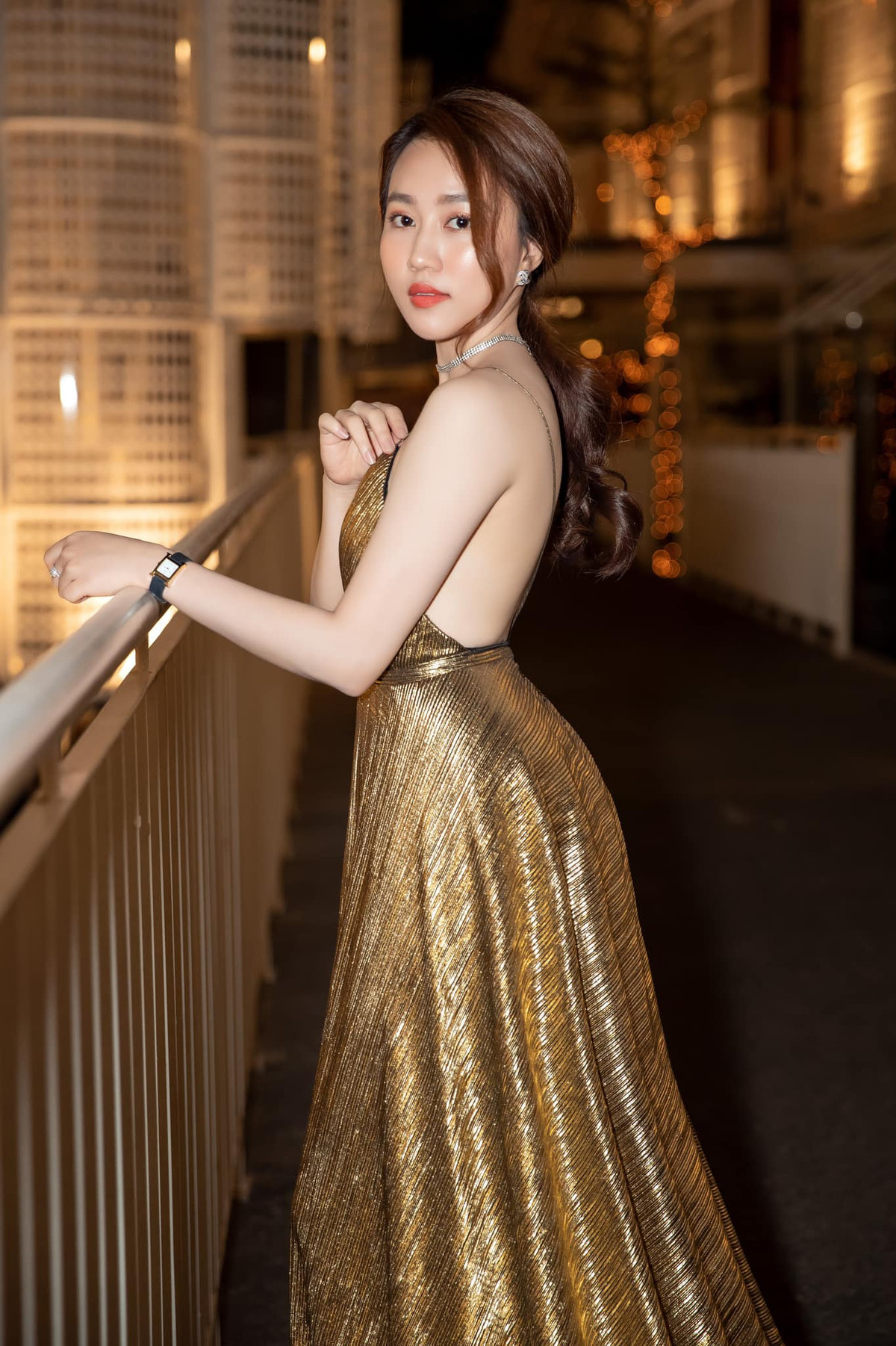 Nữ diễn viên cho biết cặp đôi cần thêm thời gian tìm hiểu trước khi yêu nhau. Mẹ cô rất ủng hộ mối quan hệ này và muốn cô dẫn Tiến Linh về nhà chơi.