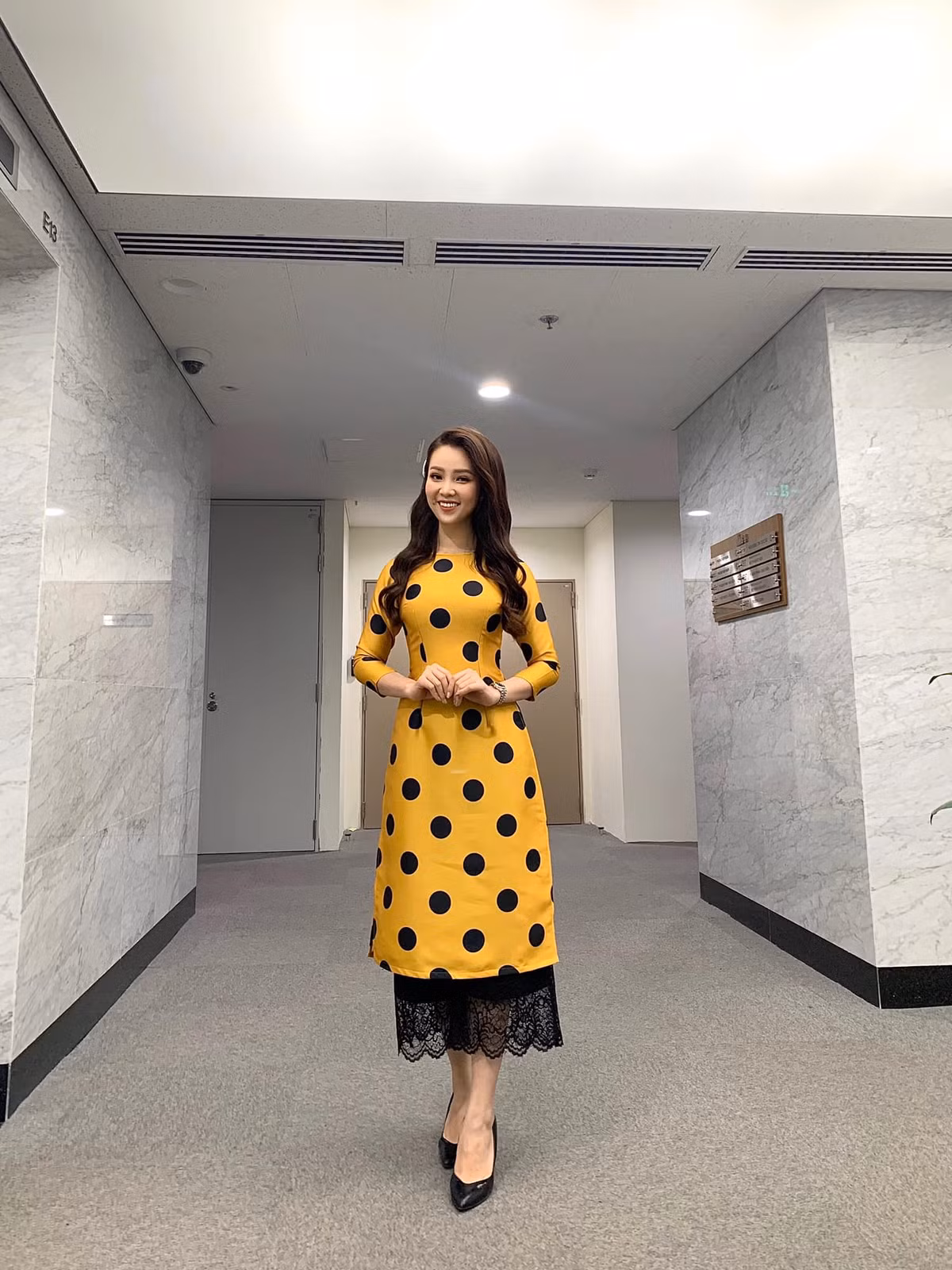 Được nhiều người yêu mến bình chọn đoạt vương miện thế nhưng Thụy Vân giành ngôi vị Á hậu 2 và giải phụ "Người đẹp ứng xử hay nhất". Cô sở hữu chiều cao 1m71 và số đo 3 vòng lần lượt là 87-61-90 cm.